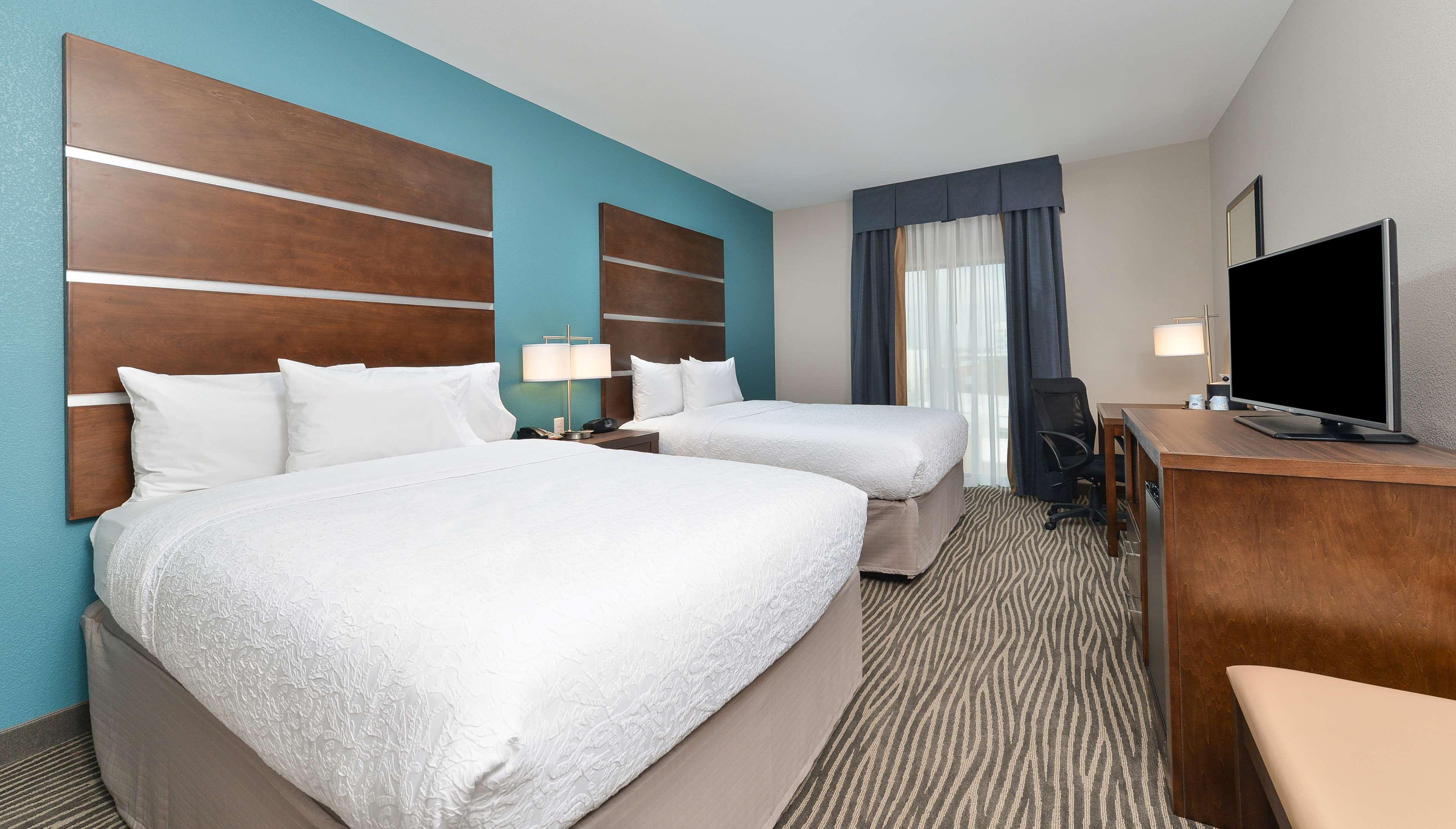 Hampton Inn & Suites Des Moines Downtown מראה חיצוני תמונה