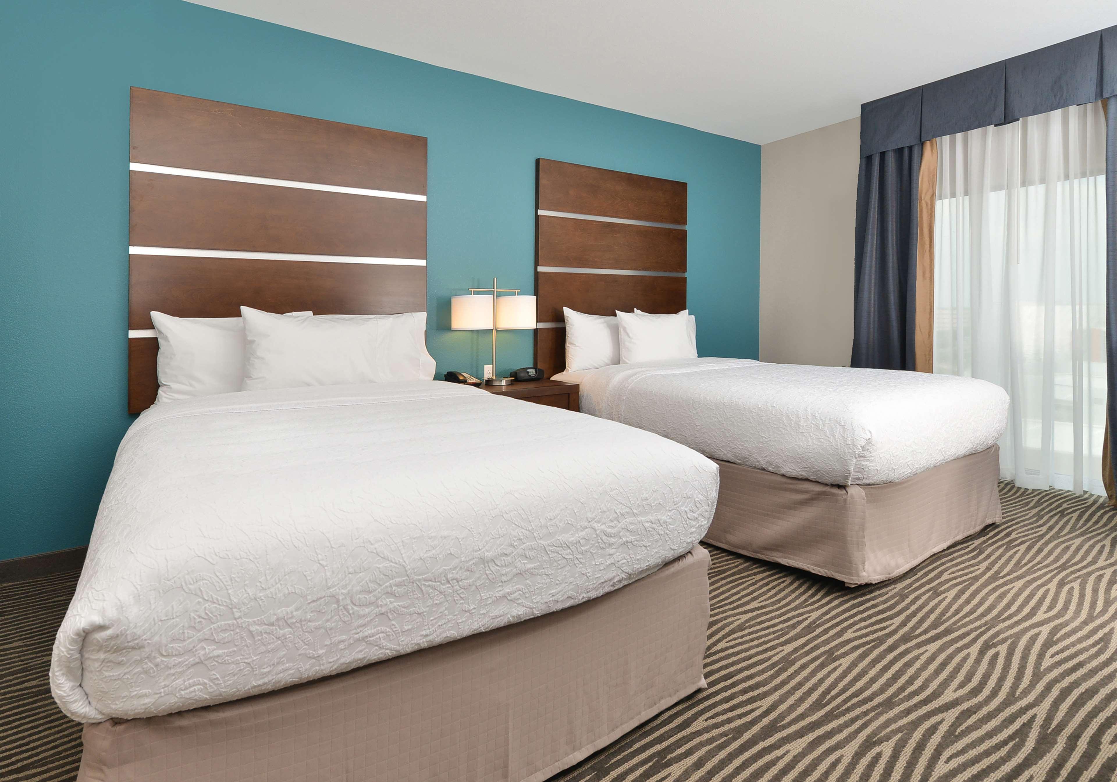 Hampton Inn & Suites Des Moines Downtown מראה חיצוני תמונה