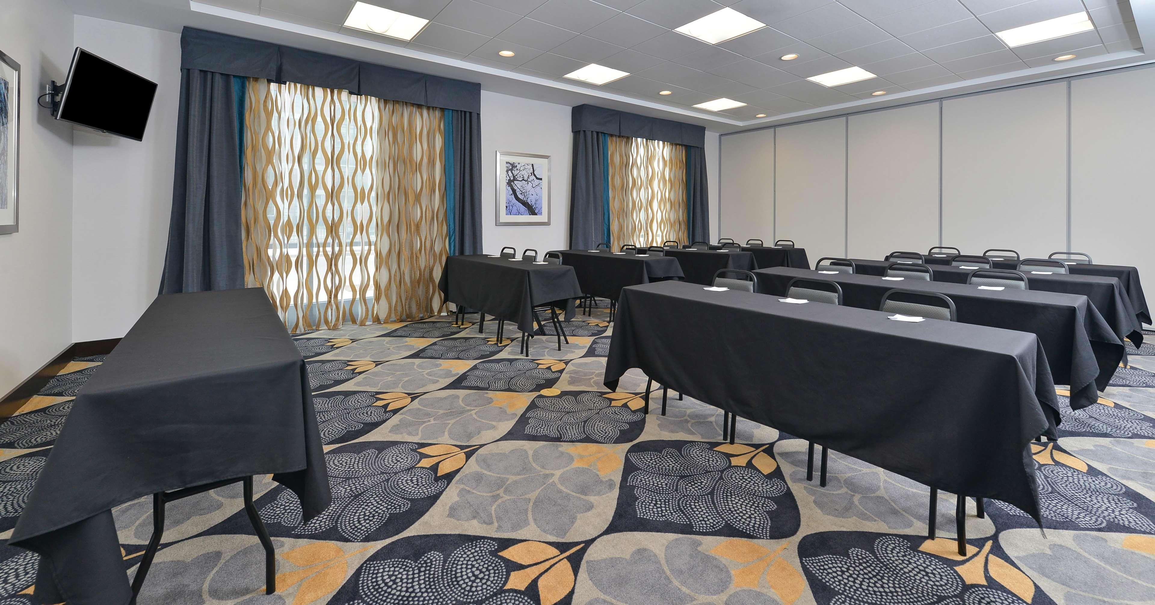 Hampton Inn & Suites Des Moines Downtown מראה חיצוני תמונה