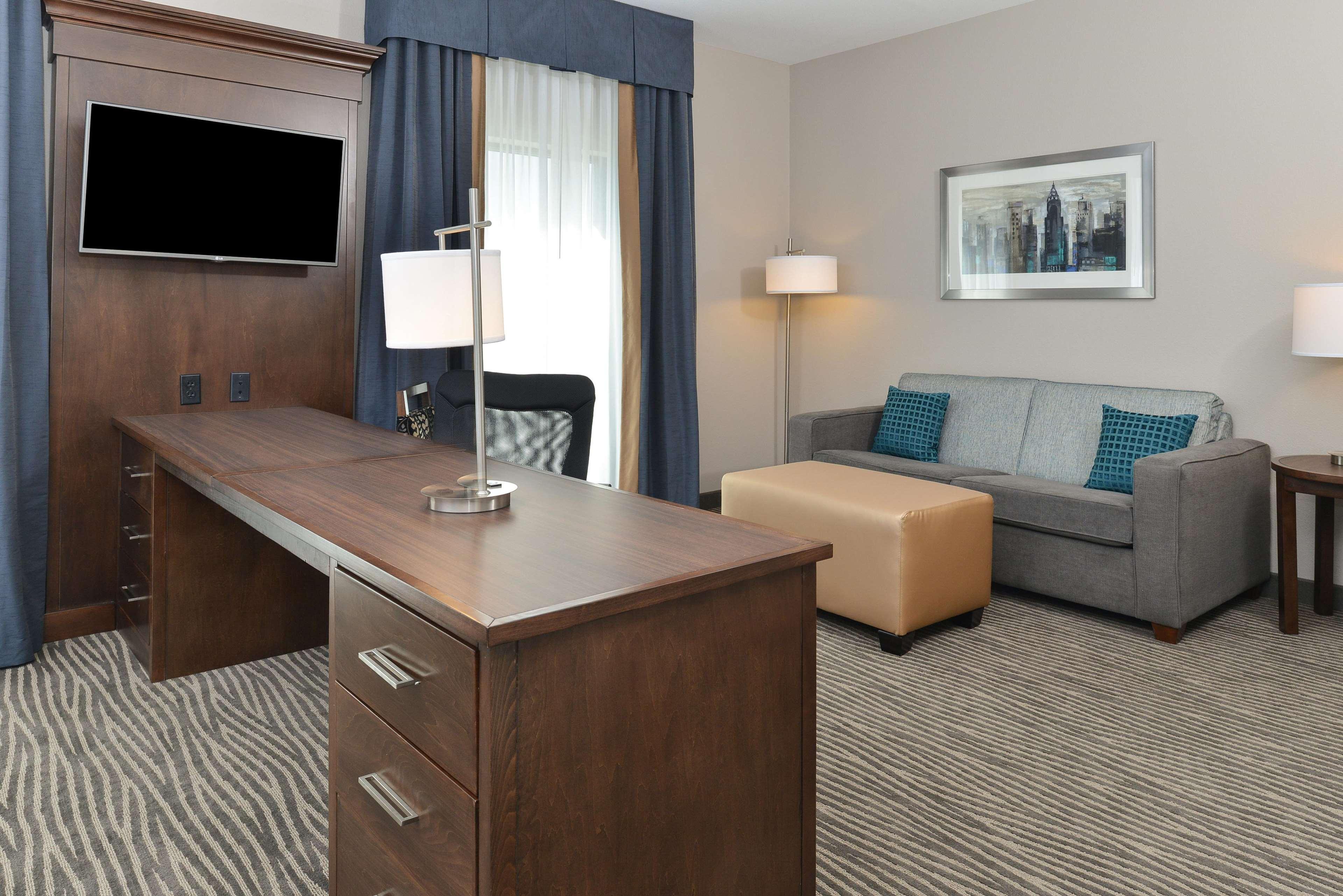 Hampton Inn & Suites Des Moines Downtown מראה חיצוני תמונה