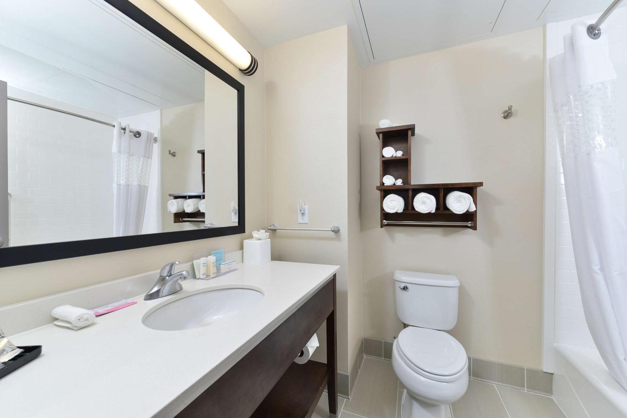 Hampton Inn & Suites Des Moines Downtown מראה חיצוני תמונה