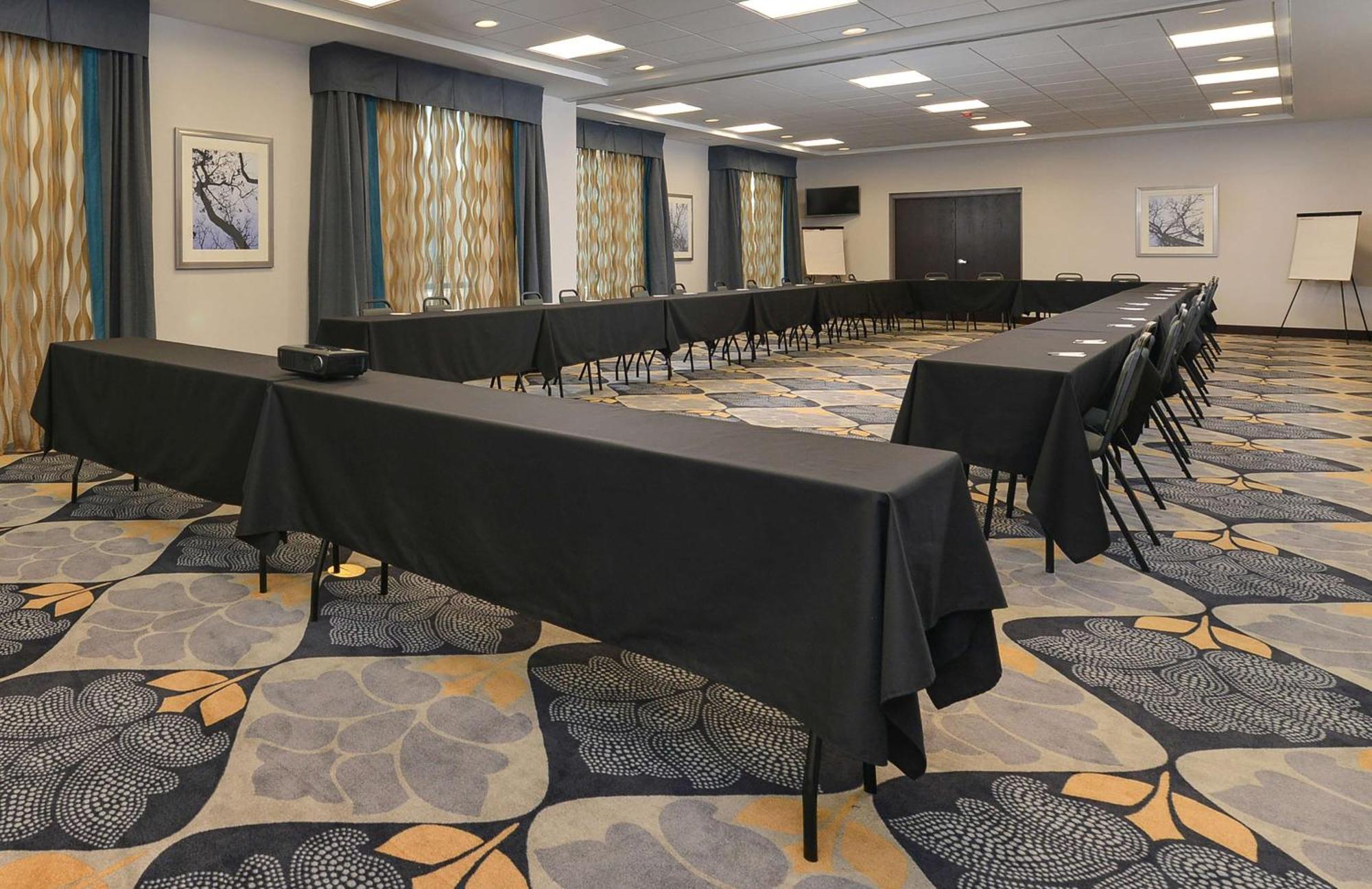 Hampton Inn & Suites Des Moines Downtown מראה חיצוני תמונה