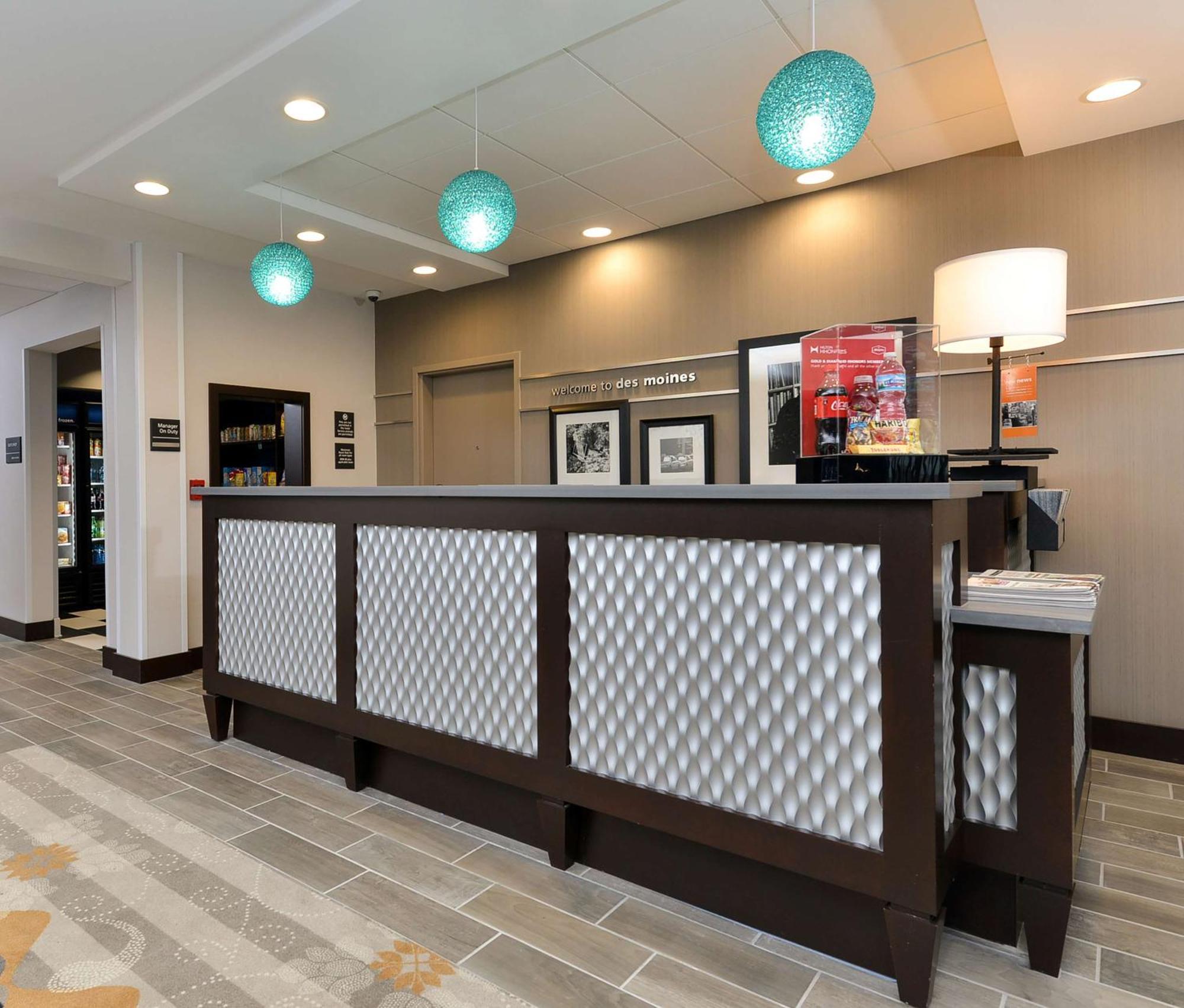 Hampton Inn & Suites Des Moines Downtown מראה חיצוני תמונה