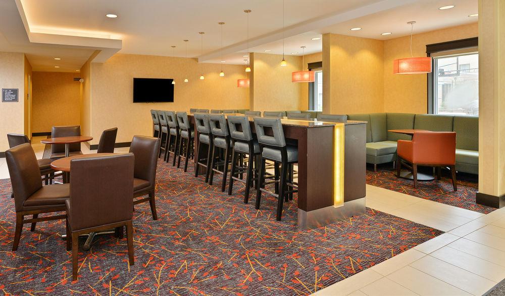 Hampton Inn & Suites Des Moines Downtown מראה חיצוני תמונה