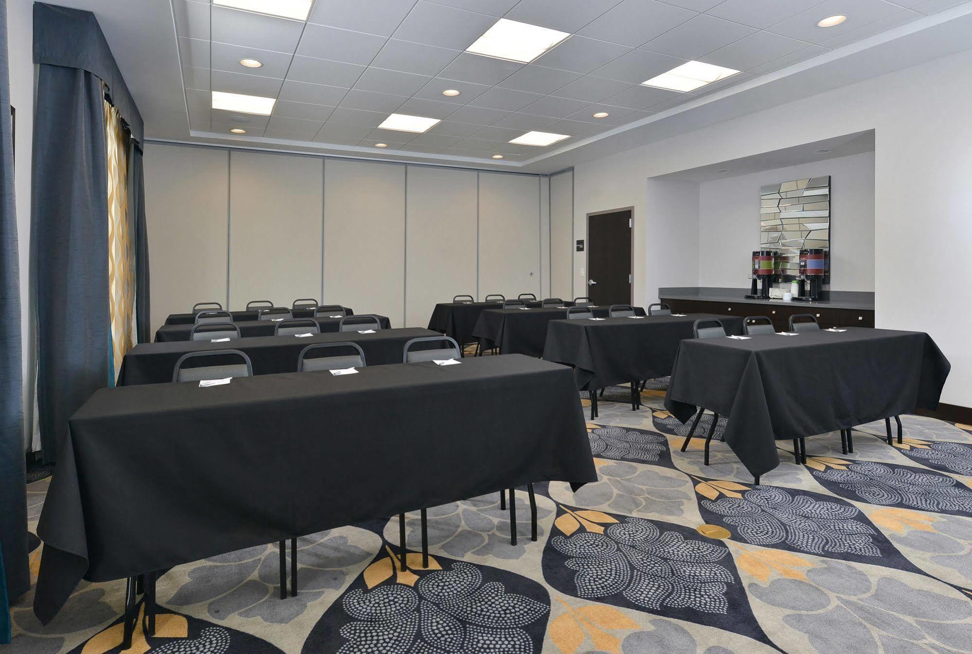 Hampton Inn & Suites Des Moines Downtown מראה חיצוני תמונה