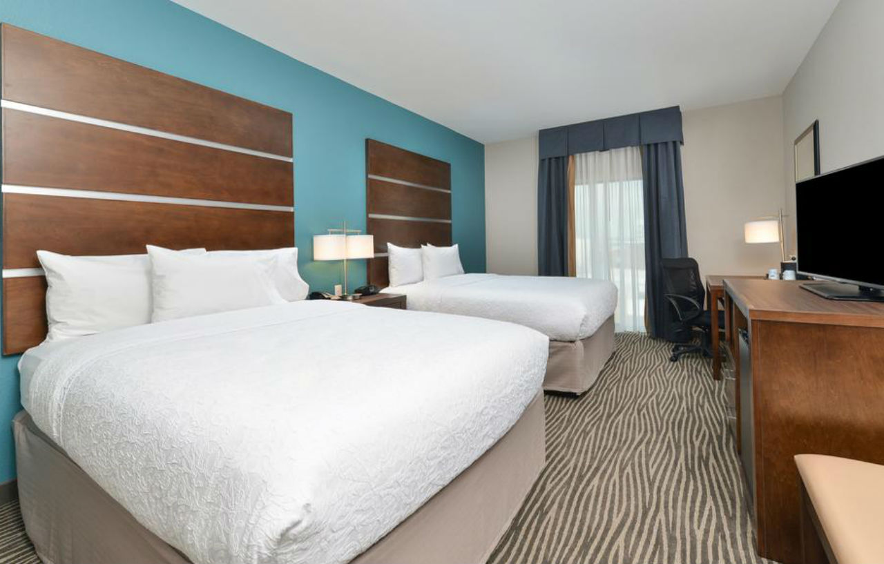 Hampton Inn & Suites Des Moines Downtown מראה חיצוני תמונה